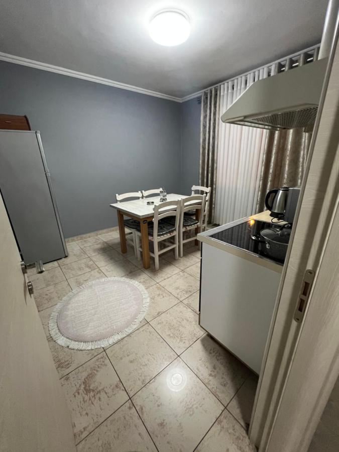 Ferienwohnung Downtown Retreat "Spiranca" Tirana Exterior foto