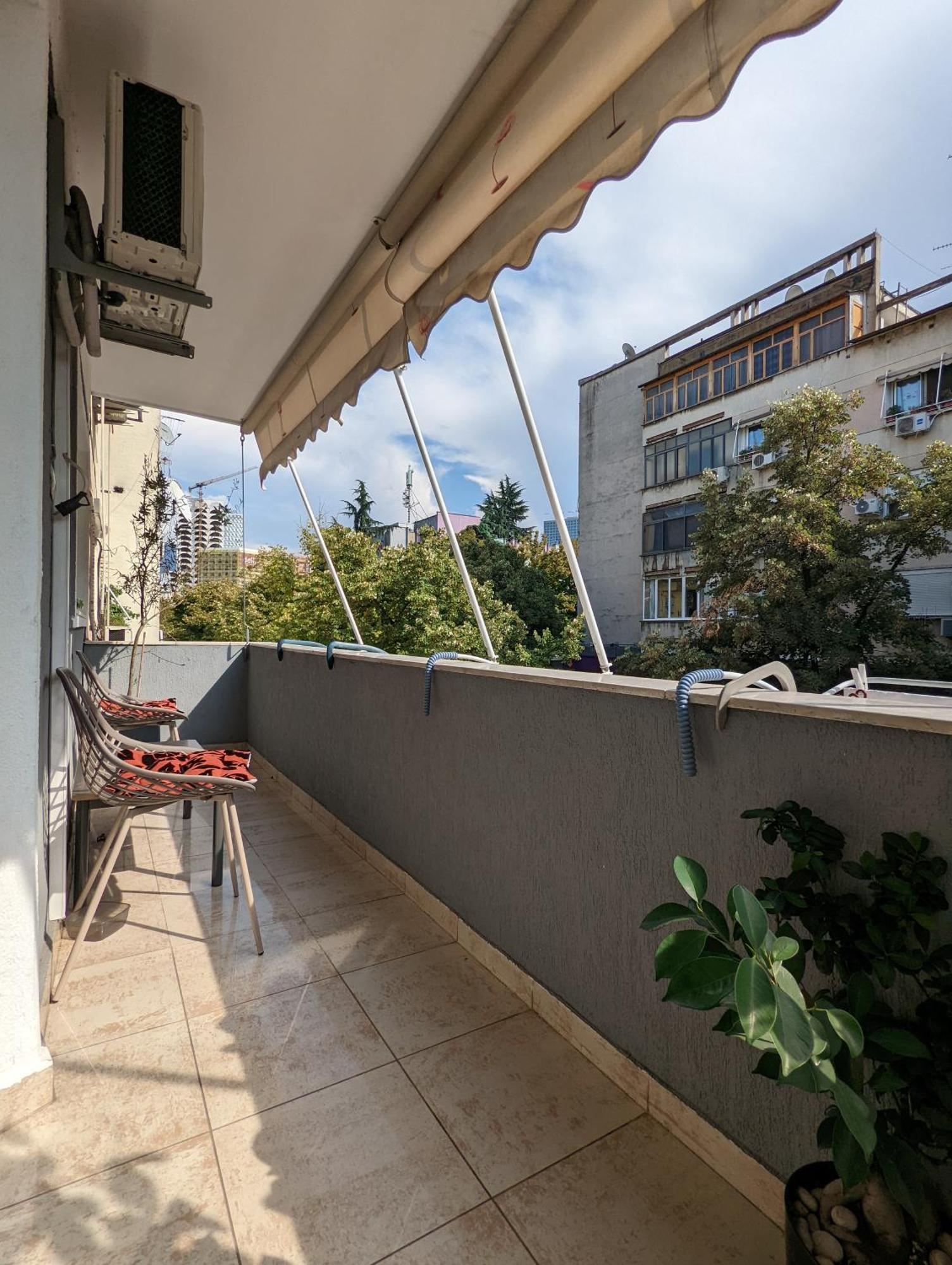 Ferienwohnung Downtown Retreat "Spiranca" Tirana Exterior foto